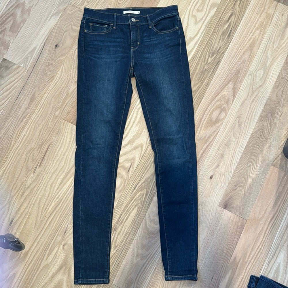 Levi’s skinny dark wash denim. Size 29